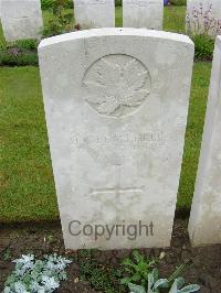 Etaples Military Cemetery - Bearchell, C